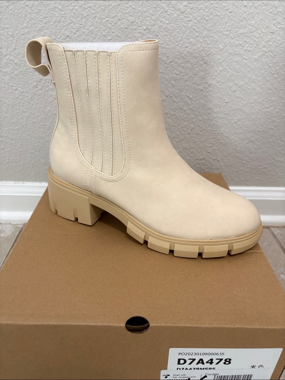 Women’s Lug Ankle Boots